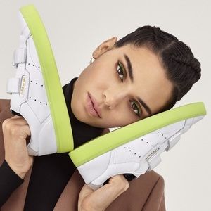 Adidas sleek women’s size 7